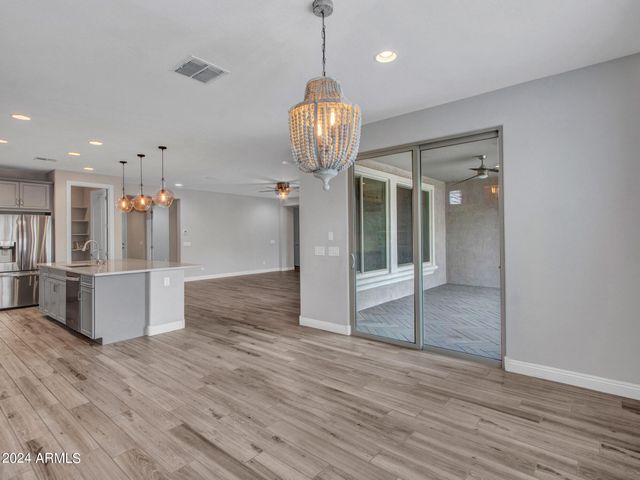 44529 N SONORAN ARROYO Lane, New River, AZ 85087