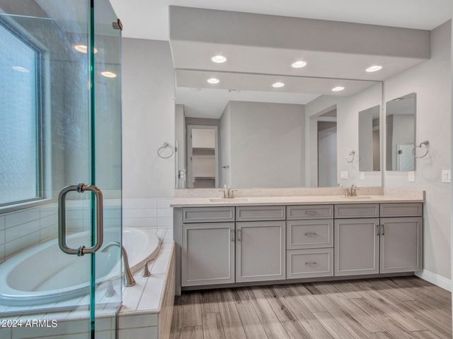 44529 N SONORAN ARROYO Lane, New River, AZ 85087