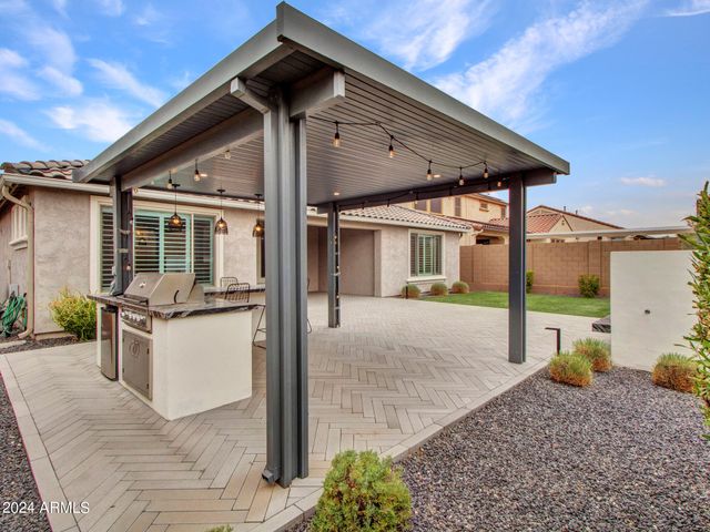 44529 N SONORAN ARROYO Lane, New River, AZ 85087