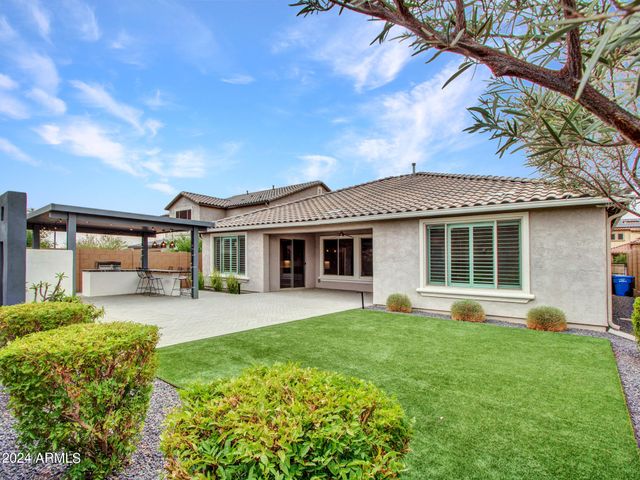 44529 N SONORAN ARROYO Lane, New River, AZ 85087