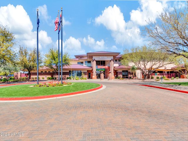 44529 N SONORAN ARROYO Lane, New River, AZ 85087