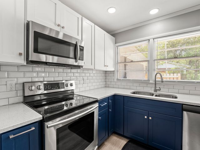 700 Bragg Cir, Tullahoma, TN 37388