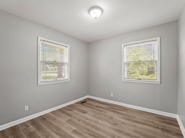 700 Bragg Cir, Tullahoma, TN 37388