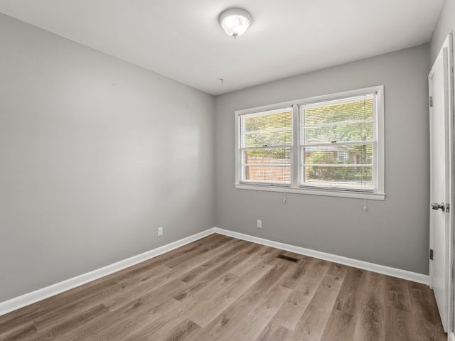 700 Bragg Cir, Tullahoma, TN 37388