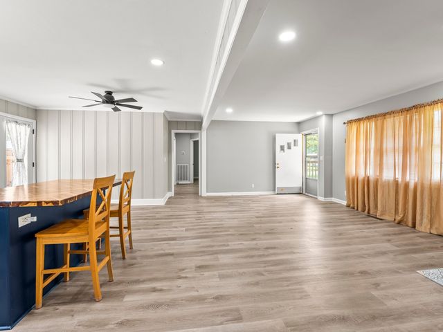 700 Bragg Cir, Tullahoma, TN 37388