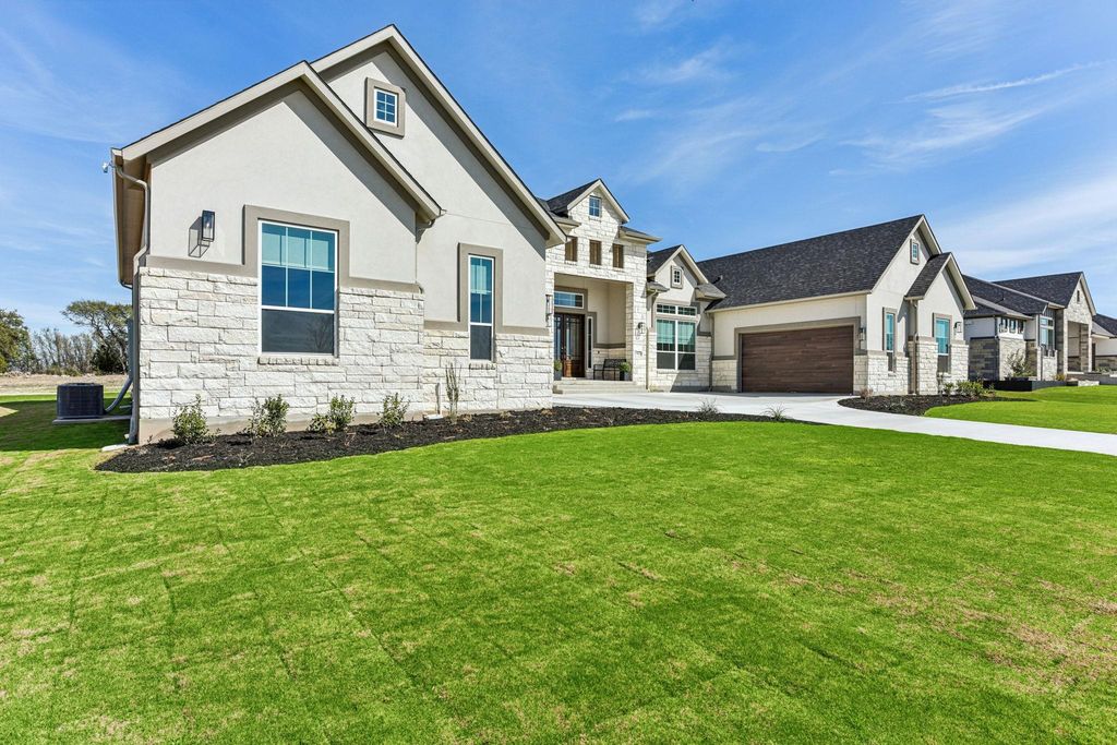 1404 Paxton LN, Florence, TX 76527