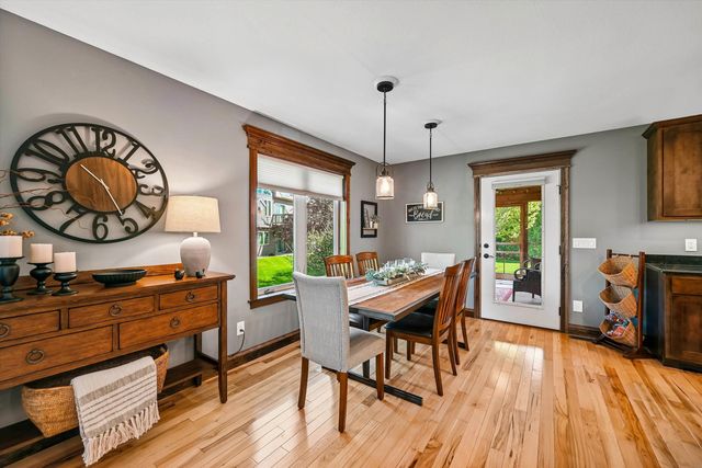 910 Aster Court, Fairfax, IA 52228