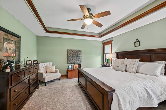 910 Aster Court, Fairfax, IA 52228