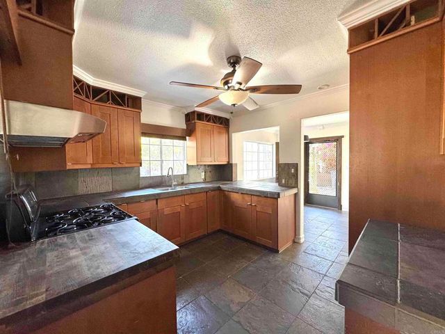 1341 E 4th Street, National City, CA 91950