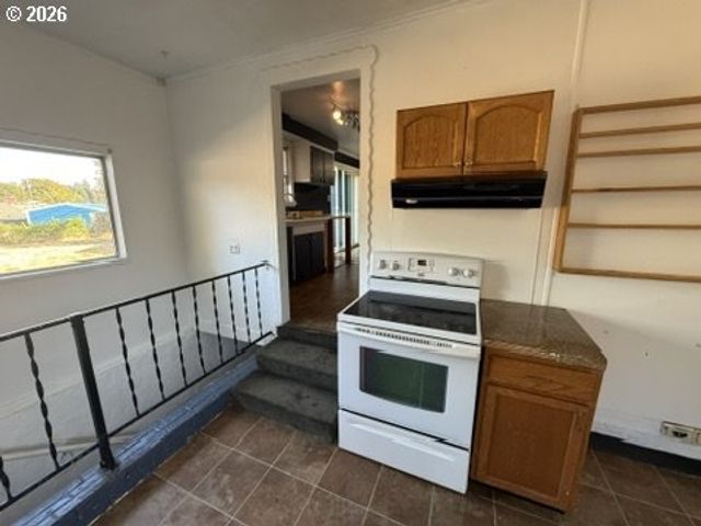 1902 Se 151ST Ave, Portland, OR 97233