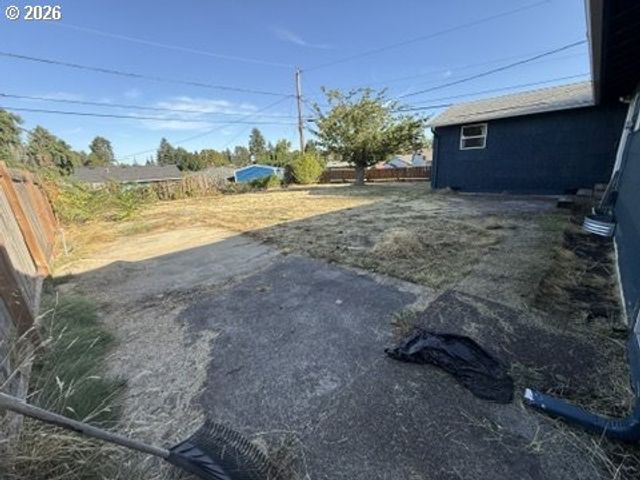 1902 Se 151ST Ave, Portland, OR 97233