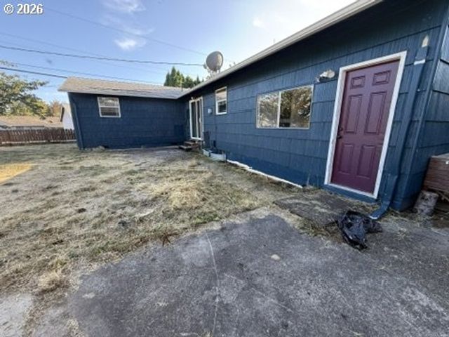 1902 Se 151ST Ave, Portland, OR 97233