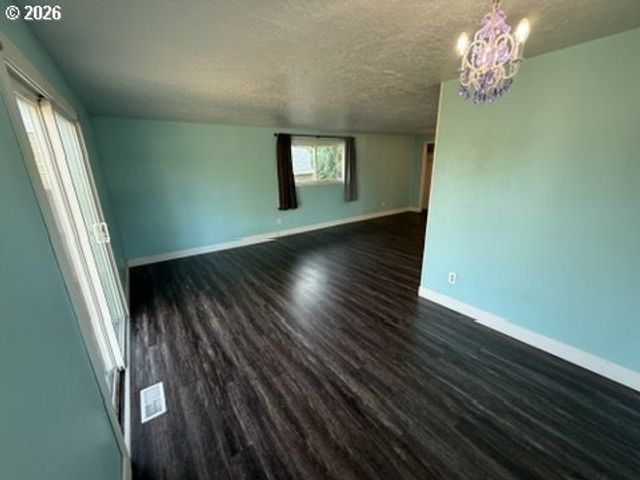 1902 Se 151ST Ave, Portland, OR 97233