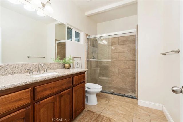 4670 N Constance, Fresno, CA 93722