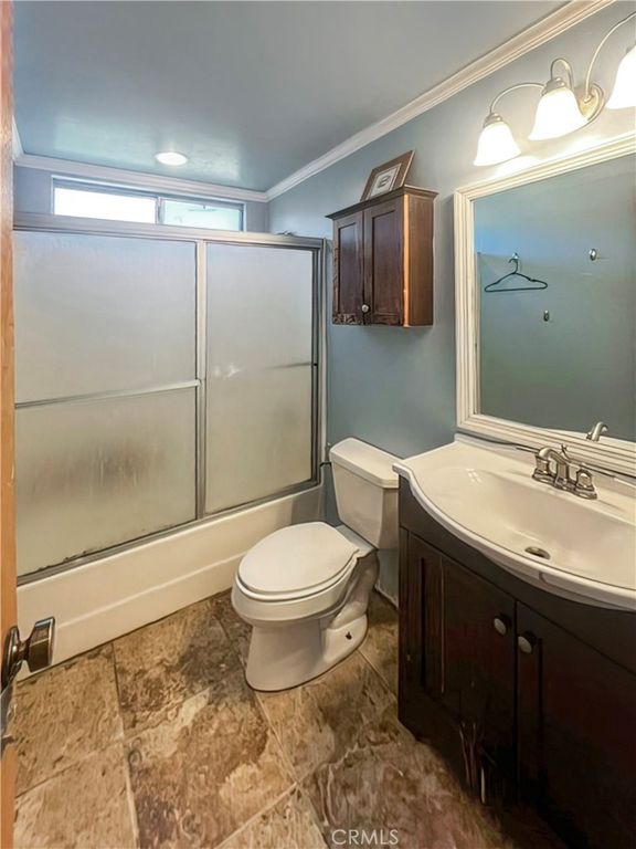 Image 16 of property listing at 213 E Mountain View, Big Bear City, CA 92314