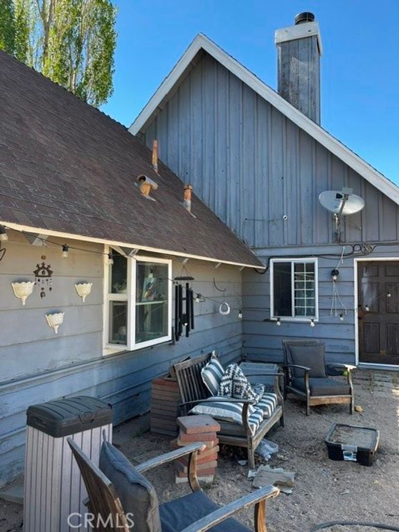Image 2 of property listing at 213 E Mountain View, Big Bear City, CA 92314
