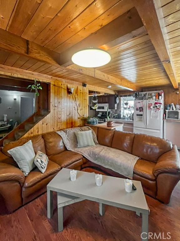 Image 7 of property listing at 213 E Mountain View, Big Bear City, CA 92314