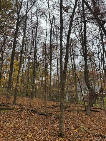 9776 Harbor Trail Drive, Whitmore Lake, MI 48189