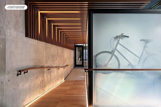505 W 43rd St Apt 9C, New York City, NY 10036