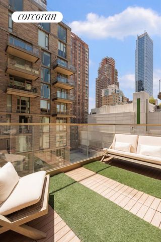505 W 43rd St Apt 9C, New York City, NY 10036