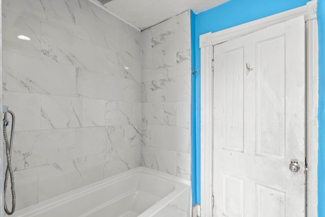 1121 E Livingston Avenue, Columbus, OH 43205