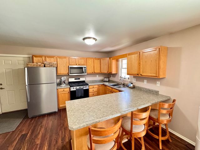 402 Woodside Place, Dixon, IL 61021