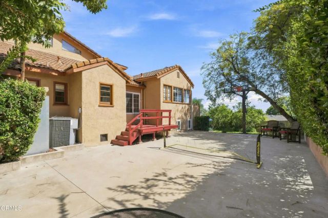 595 Elm Avenue, Sierra Madre, CA 91024