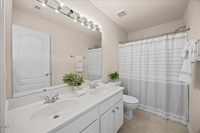 7714 Cloudview Lane, Raleigh, NC 27613