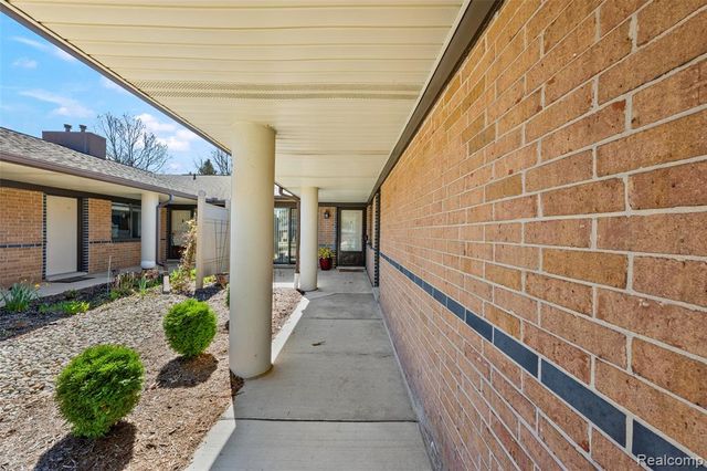 985 Wexford Way 34, Rochester Hills, MI 48307