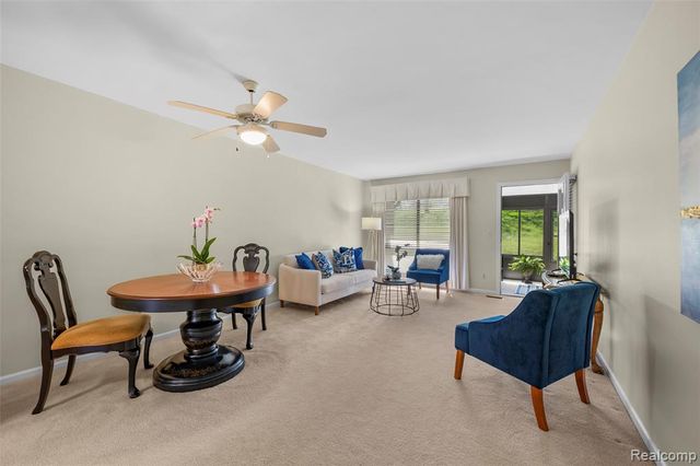 985 Wexford Way 34, Rochester Hills, MI 48307
