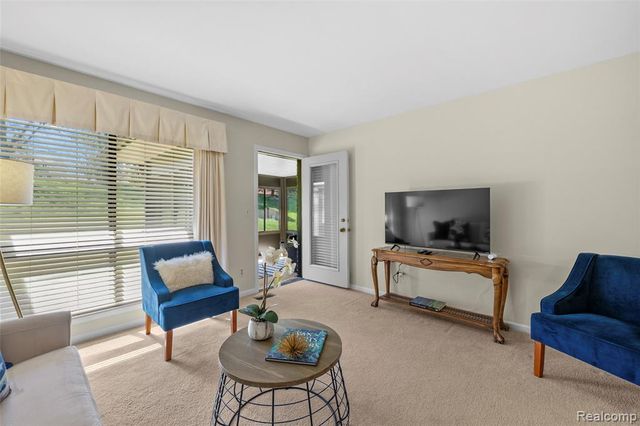 985 Wexford Way 34, Rochester Hills, MI 48307