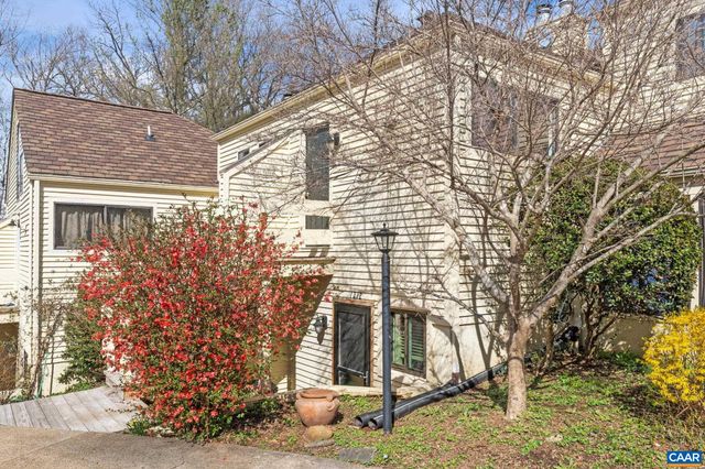 1212 CHATHAM RDG, Charlottesville, VA 22901