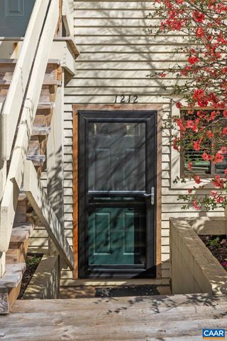 1212 CHATHAM RDG, Charlottesville, VA 22901