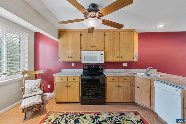 1212 CHATHAM RDG, Charlottesville, VA 22901