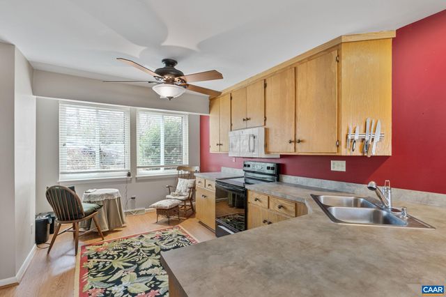 1212 CHATHAM RDG, Charlottesville, VA 22901