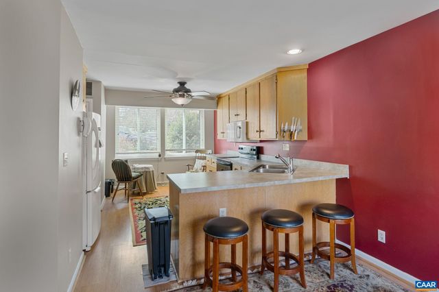 1212 CHATHAM RDG, Charlottesville, VA 22901