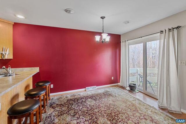 1212 CHATHAM RDG, Charlottesville, VA 22901
