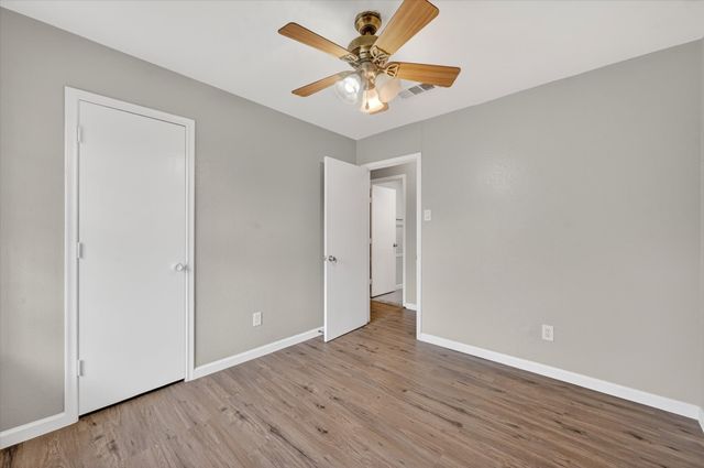 263 Merribrook Trail, Duncanville, TX 75116
