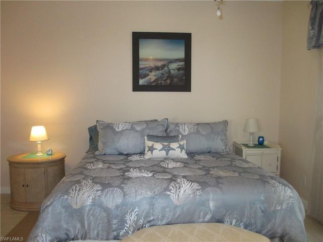 4345 Montalvo CT, Naples, FL 34109