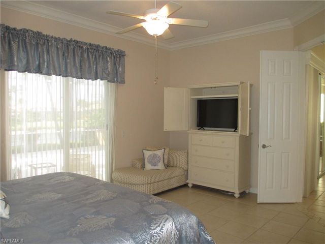 4345 Montalvo CT, Naples, FL 34109