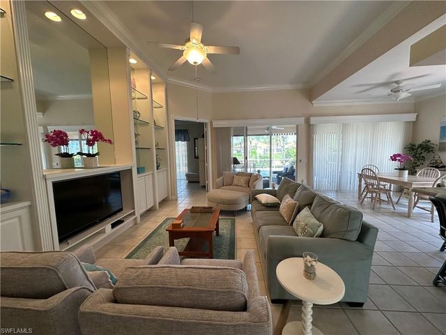 4345 Montalvo CT, Naples, FL 34109