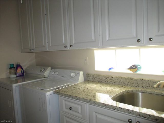 4345 Montalvo CT, Naples, FL 34109