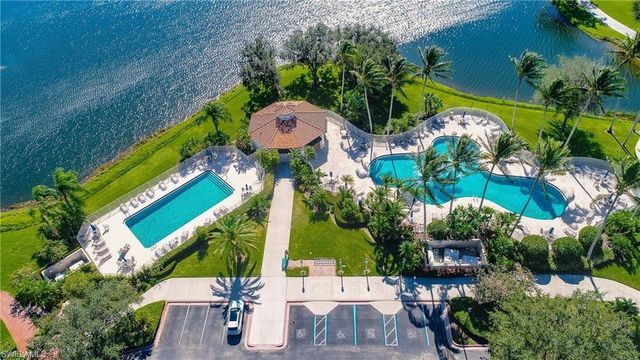 4345 Montalvo CT, Naples, FL 34109