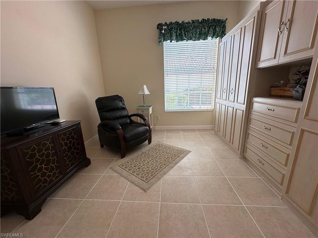 4345 Montalvo CT, Naples, FL 34109