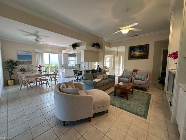 4345 Montalvo CT, Naples, FL 34109