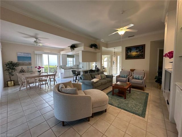 4345 Montalvo CT, Naples, FL 34109