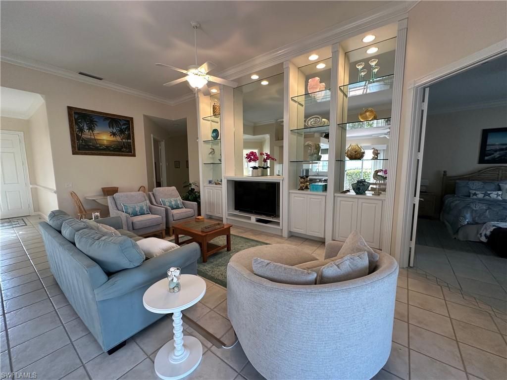 4345 Montalvo CT, Naples, FL 34109