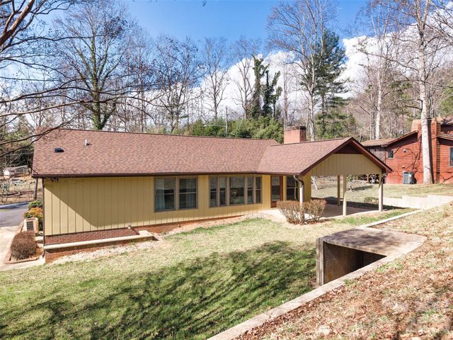 63 Pinecroft Road, Asheville, NC 28804