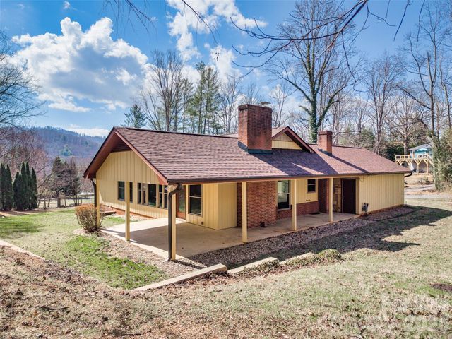 63 Pinecroft Road, Asheville, NC 28804