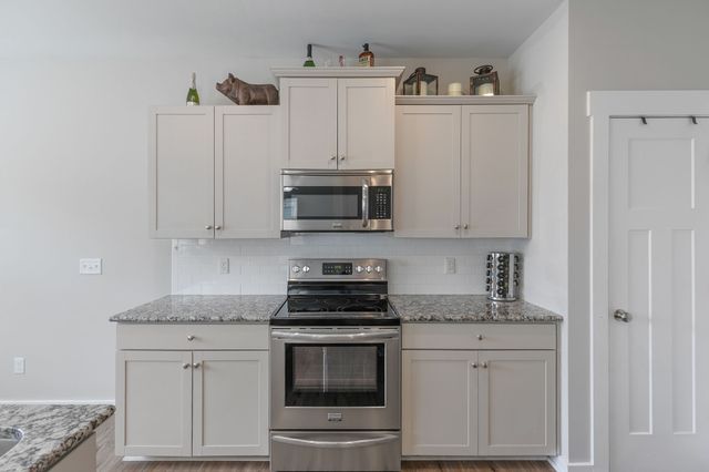 2208 Postings Pt, Antioch, TN 37013